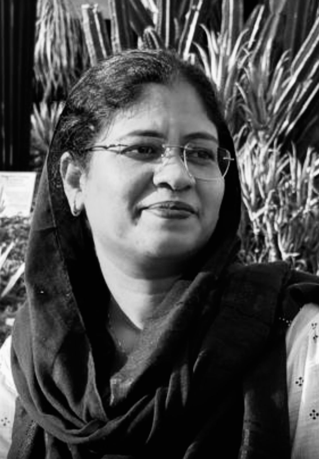 Ar.Abbasi Begum